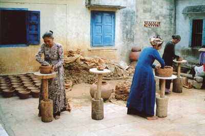 Nghề làm gốm của người Chăm ở tỉnh Bình Thuận