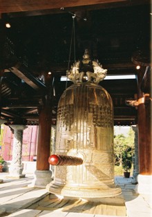 Lễ viếng tại Nghĩa trang Hàng Dương, Côn Đảo.