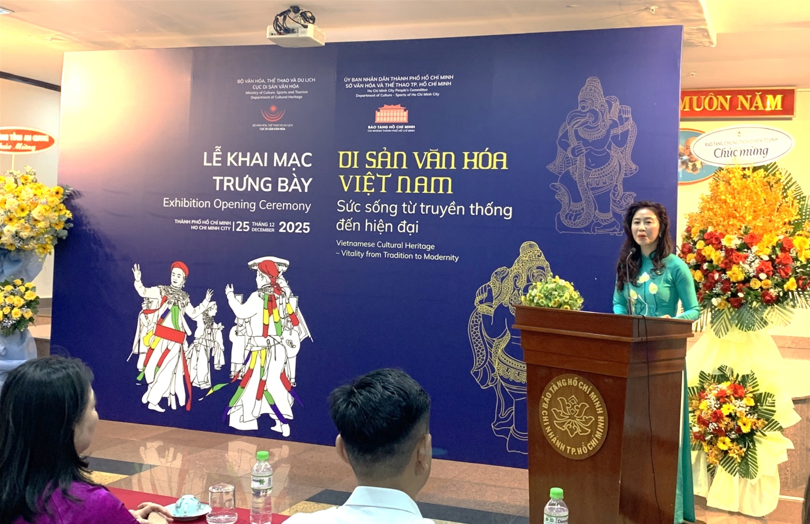 Trưng bày “Di sản văn hóa Việt Nam - Sức sống từ truyền thống đến hiện đại” tại Thành phố Hồ Chí Minh